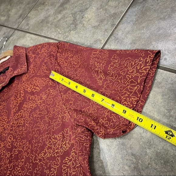 Ted Baker Men 5 US L Chaplin Coral Print 100% Linen Short Sleeve Button-Up Shirt - Picture 7 of 10